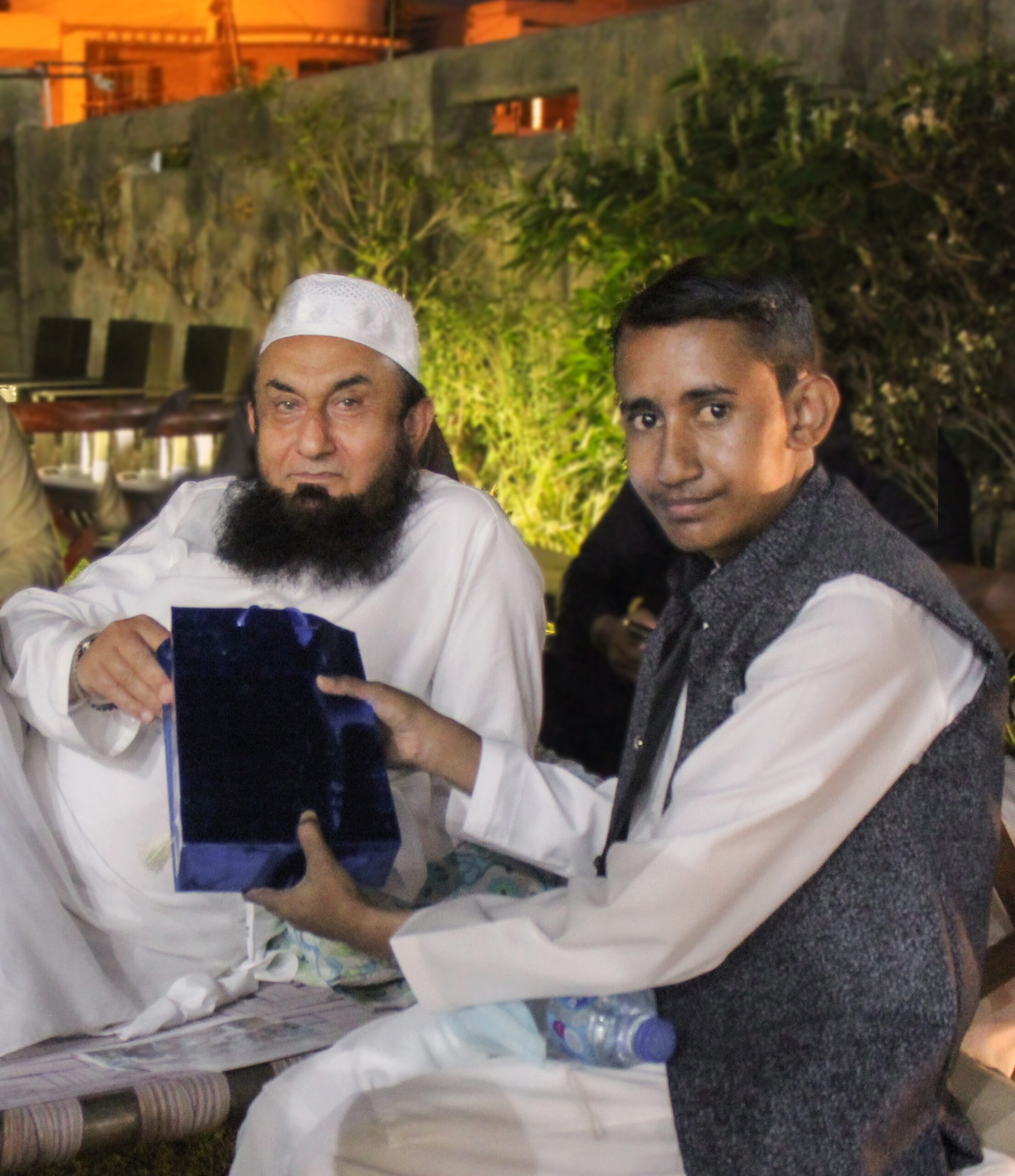 Jameel maulana tariq Maulana Tariq